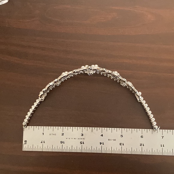 SWAROVSKI Swan pearl tiara - Picture 7 of 9